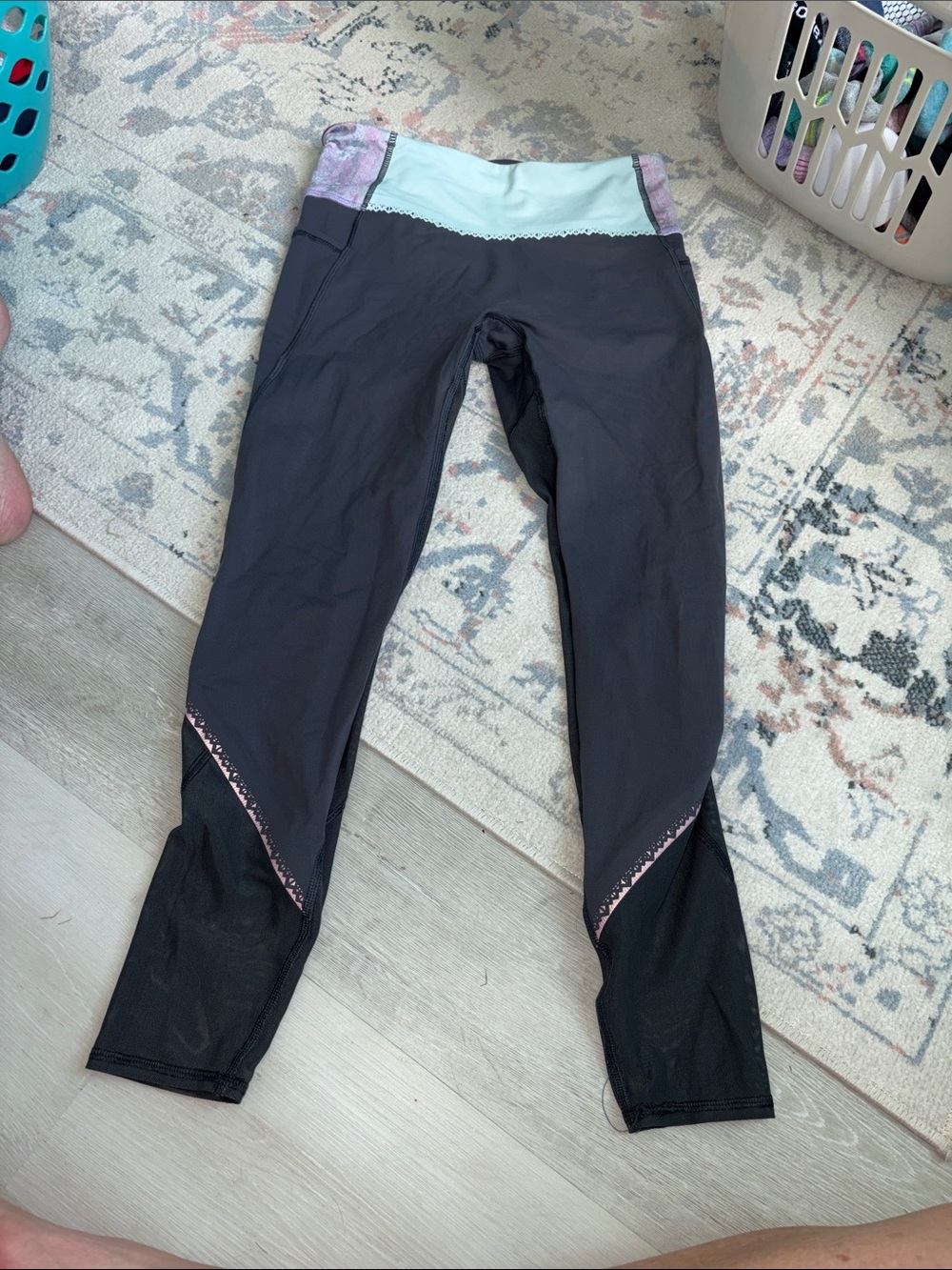 Ivivva (lululemon) Athletic Leggings with Mint and Pink Waistband size 12